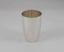 *RAR* Schlichter Weinbecher